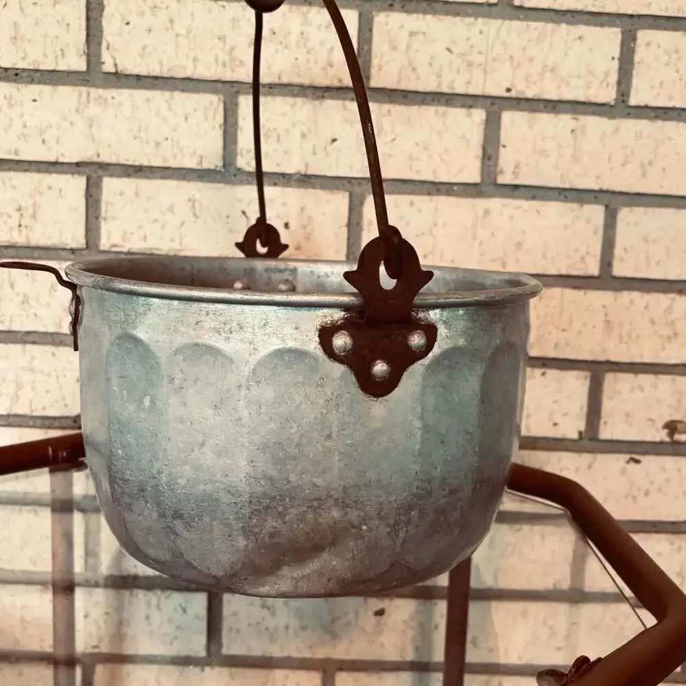 Unknown hammered aluminum